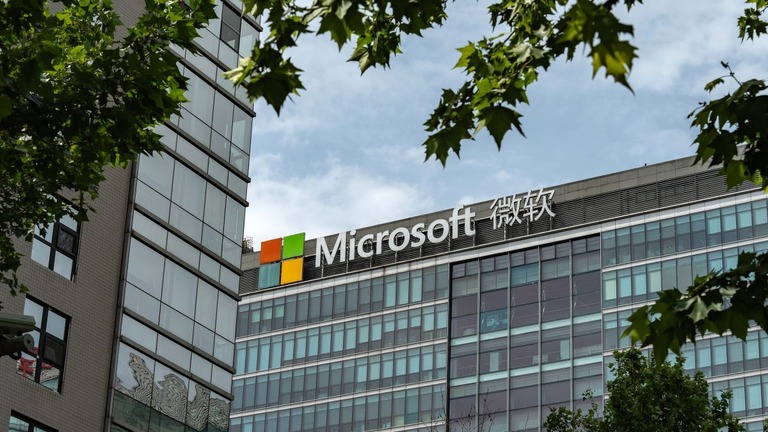 米マイクロソフトが中国国内の従業員に対して転勤を検討するよう要請した/Bloomberg/Getty Images