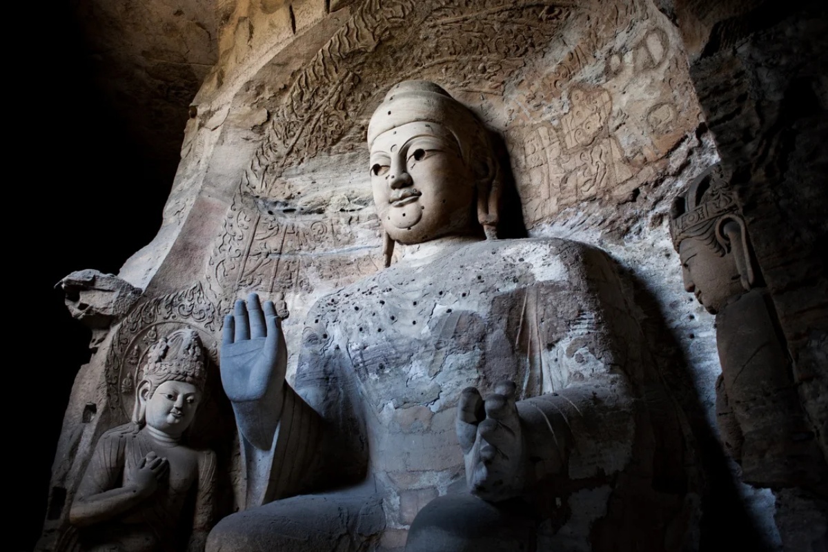 雲岡石窟には５万１０００体の像が彫り込まれている/Emeric Fohlen/NurPhoto/Getty Images