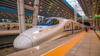 香港から北京と上海を結ぶ高速寝台列車２路線の運行が始まった