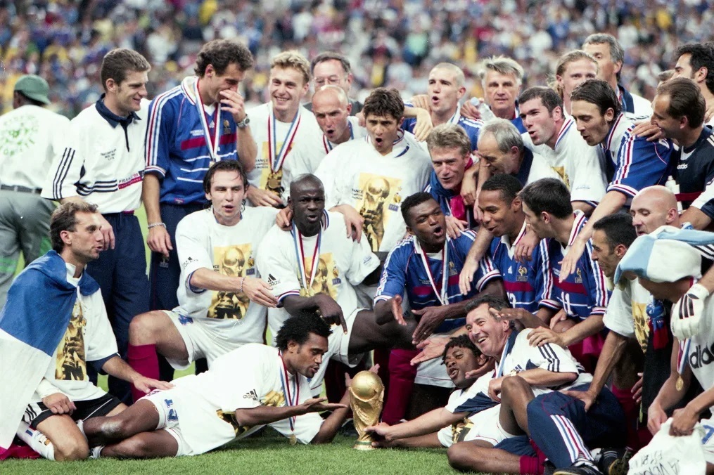 決勝でブラジルを下し、１９９８年Ｗ杯の王者となったフランス代表/Eric Renard/Icon Sport/Getty Images