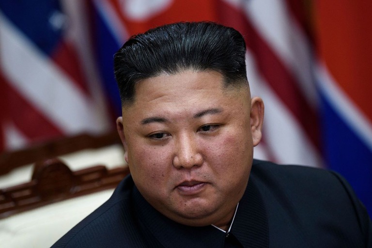 北朝鮮が発射した弾道ミサイルが「異常飛行」して内陸に落下した可能性があるという/Brendan Smialowski/AFP/Getty Images via CNN Newsource
